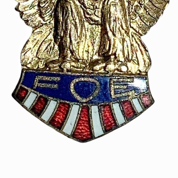 Vintage Fraternal Order of Eagles large dangling Eagle pin - Picture 4 of 7
